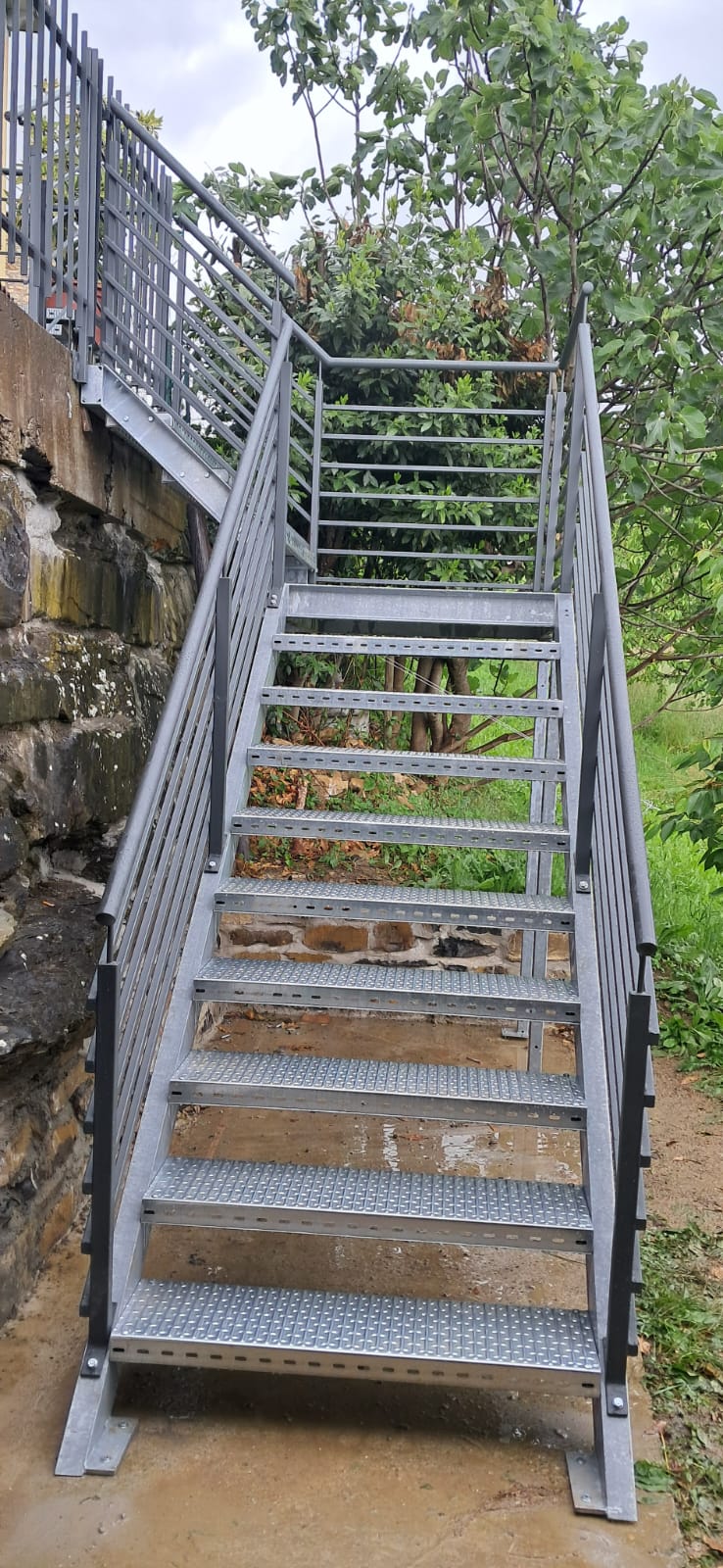 Scala esterna autoportante in ferro
